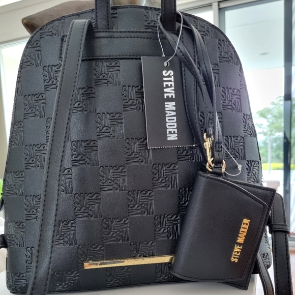 ⭐️ SOLD ⭐️NEW STEVE MADDEN black leather bagpack - Picture 3 of 3